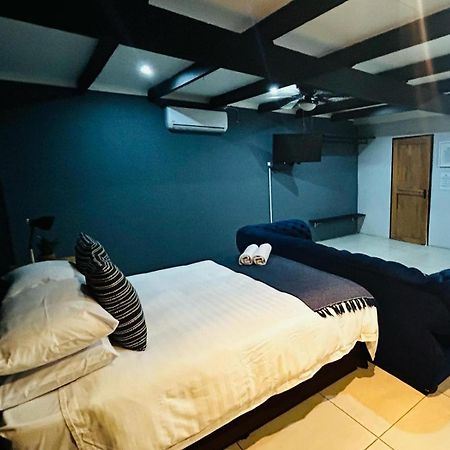 The Hart House Bed & Breakfast Hartbeespoort Ngoại thất bức ảnh