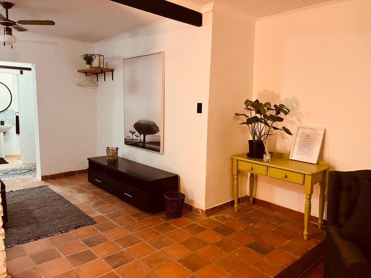 The Hart House Bed & Breakfast Hartbeespoort Ngoại thất bức ảnh