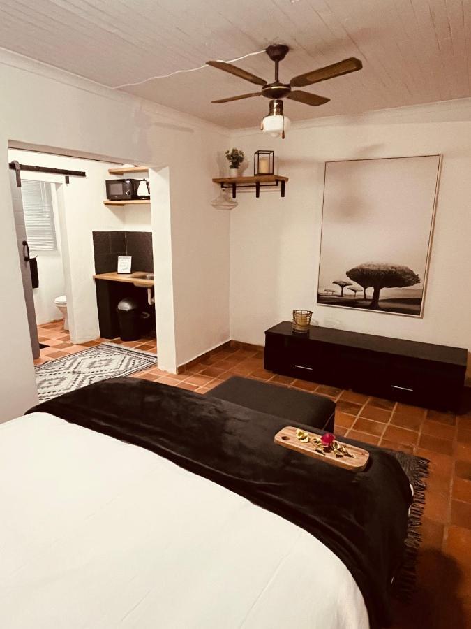The Hart House Bed & Breakfast Hartbeespoort Ngoại thất bức ảnh