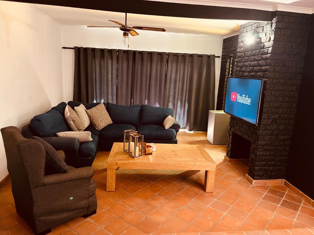 The Hart House Bed & Breakfast Hartbeespoort Ngoại thất bức ảnh
