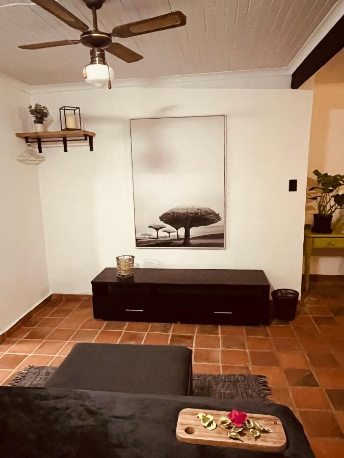 The Hart House Bed & Breakfast Hartbeespoort Ngoại thất bức ảnh